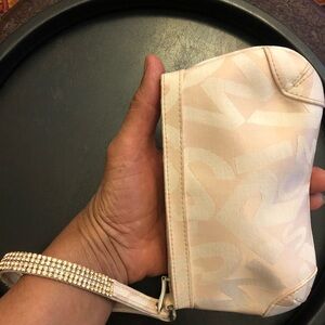 Swarovski wristlet with sparkling crystal